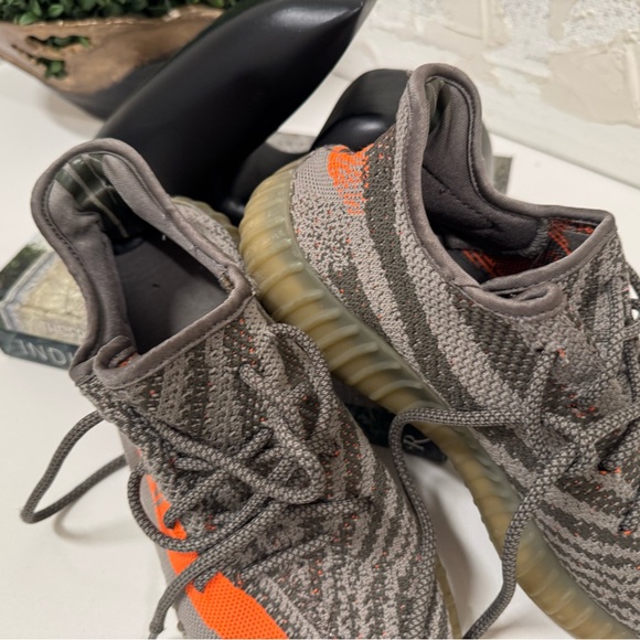 Adidas Yeezy Boost 350 v2 Men’s 8.5 Carbon Beluga Kanye HQ7045 - Picture 5 of 15